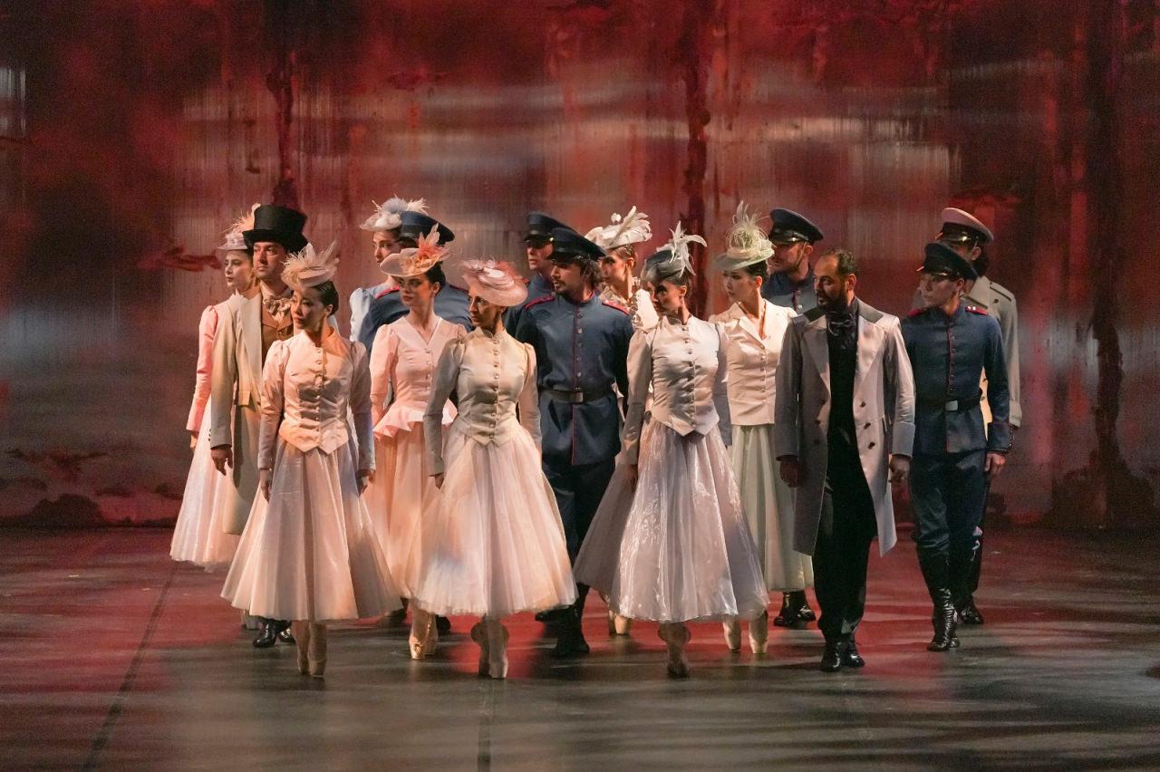 Anna Karenina balesi.