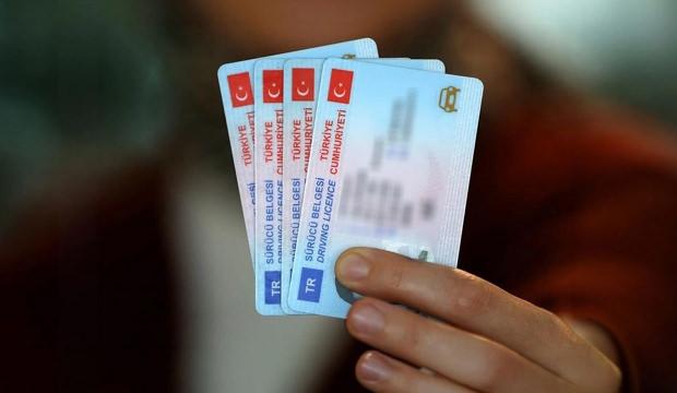 S&uuml;r&uuml;c&uuml;ler dikkat: 2 yılı ge&ccedil;enler yandı! Ehliyet hakkınız gidiyor