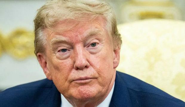 Trump Kanada'ya y&ouml;nelik yeni g&uuml;mr&uuml;k vergilerini askıya aldı