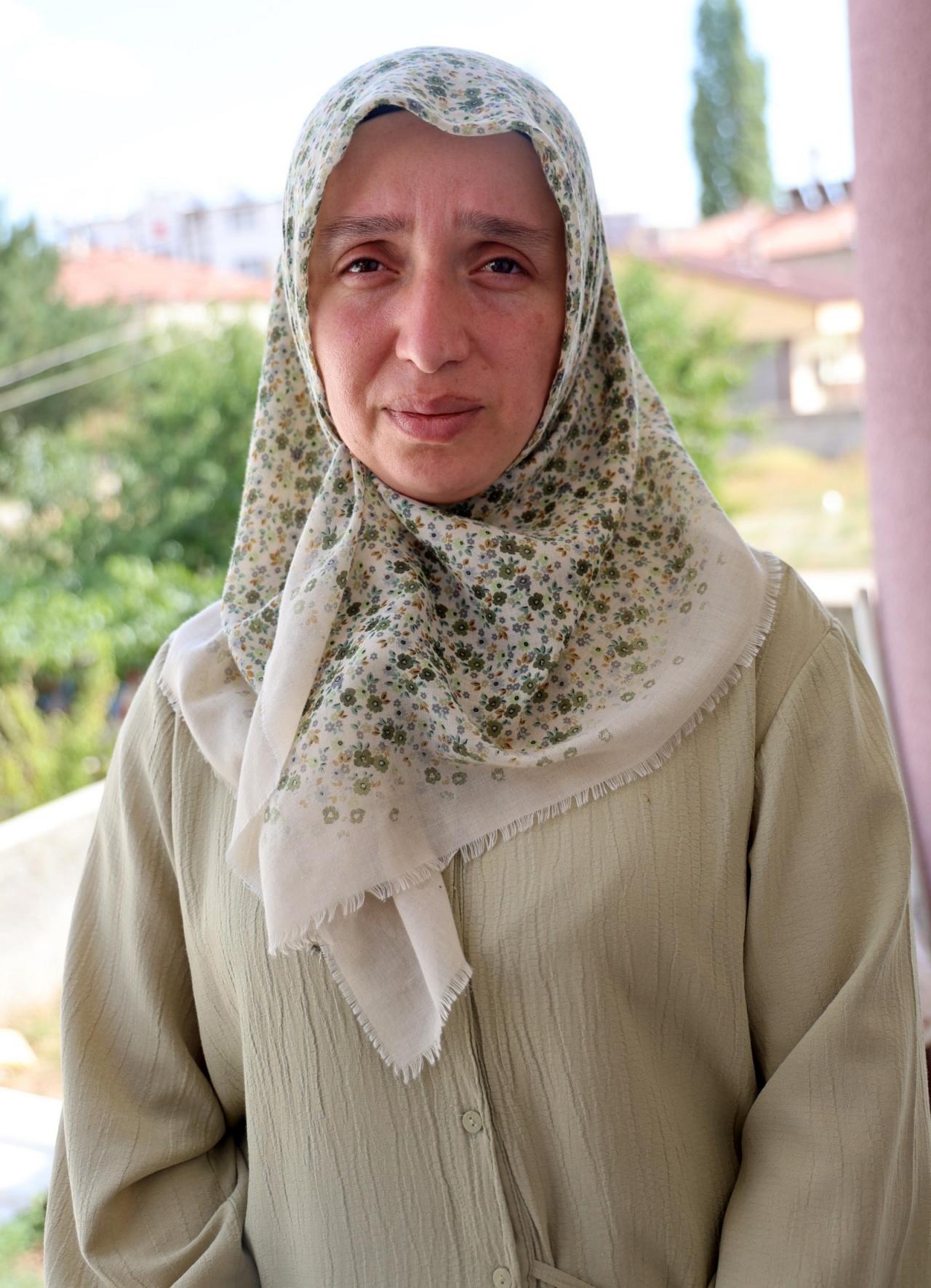 Canan Yılmaz beyin kanaması geçirdi.