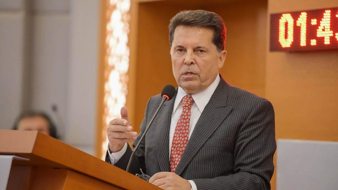 Ahmet Özer