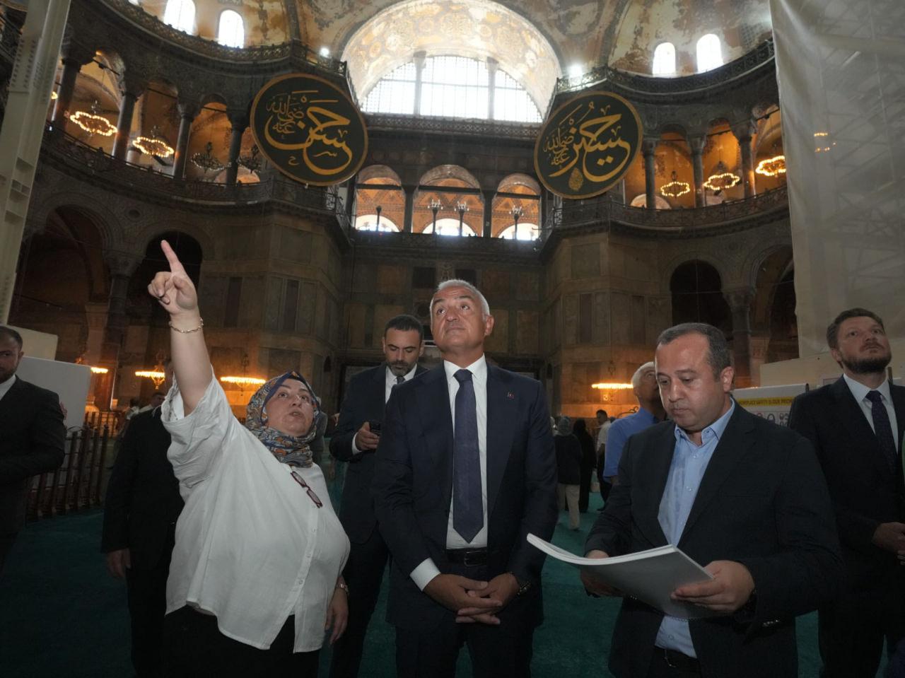 Ayasofya'nın minaresi depreme karşı güçlendirildi.