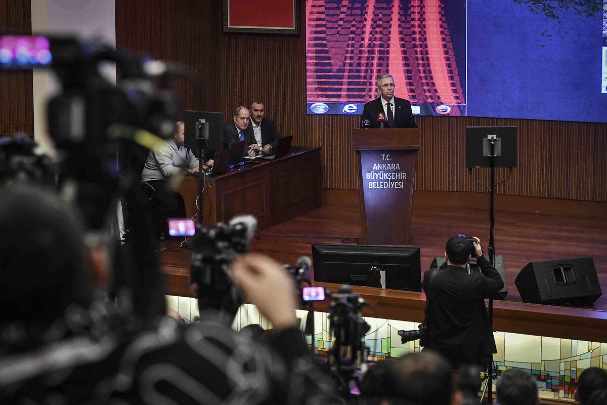 Ankara Büyükşehir Belediye Meclisi'nde düzenlenen bir oturumdan görsel.