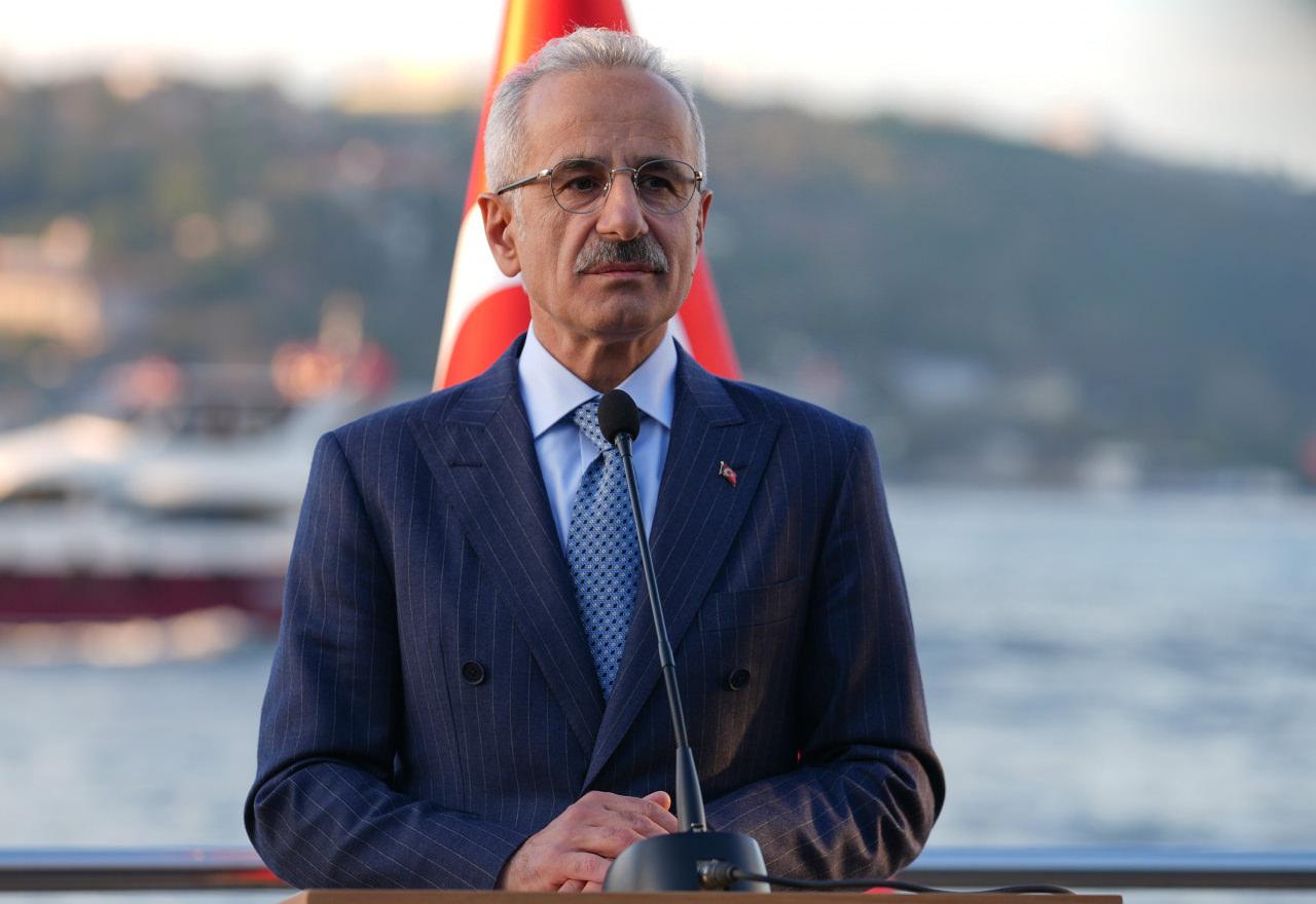 Ulaştırma ve Altyapı Bakanı Abdulkadir Uraloğlu