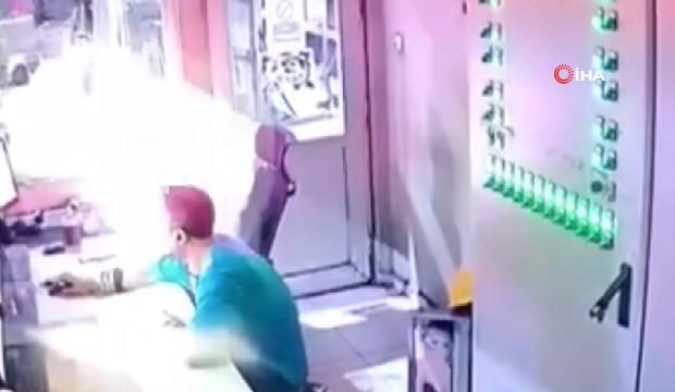&Ccedil;akmak ateşi faciaya yol a&ccedil;ıyordu: Fabrikadaki patlama kameralarda