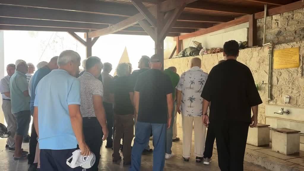 İETT otobüsü kazasında hayatını kaybeden Göksel Aksoy, İzmir'de toprağa verildi.