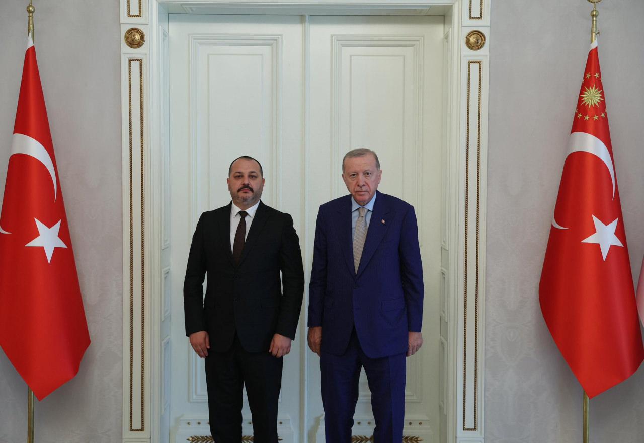 Cumhurbaşkanı Erdoğan ve Karaman İl Başkanlığına atanan Adem Küçükyarma