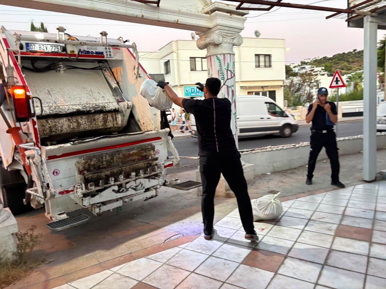 Etler imha edilmek üzere depodan çıkartıldı.