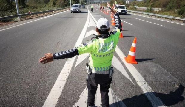 Bug&uuml;n hangi yollar kapalı? 30 Ağustos İstanbul'da kapalı olan yollar ve alternatif g&uuml;zergahlar!
