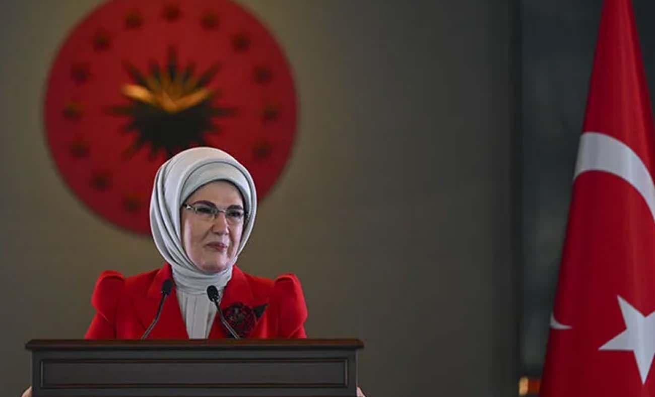 Emine Erdoğan&rsquo;dan 30 Ağustos mesajı: Aziz şehitlerimizi rahmetle anıyorum