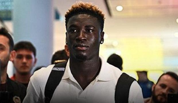 Fenerbah&ccedil;e işi bitirdi! Kojo Peprah Oppong İstanbul'a geldi