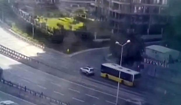 İETT kazasında 2 kişi &ouml;lm&uuml;şt&uuml;! G&ouml;ksel Aksoy, İzmir'de toprağa verildi