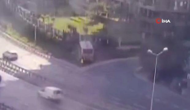 İETT otob&uuml;s&uuml;n&uuml;n kaza anı ortaya &ccedil;ıktı!