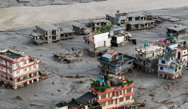 Nepal'deki sel felaketine bilan&ccedil;o ağırlaşıyor