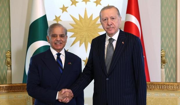 Pakistan'dan Erdoğan ve Selman'a &ouml;vg&uuml;: Yanımızda &ccedil;elikten duvar gibi durdular