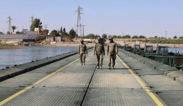T&uuml;rkiye ve Suriye'den ortak hamle! Fırat'a k&ouml;pr&uuml; kuruldu