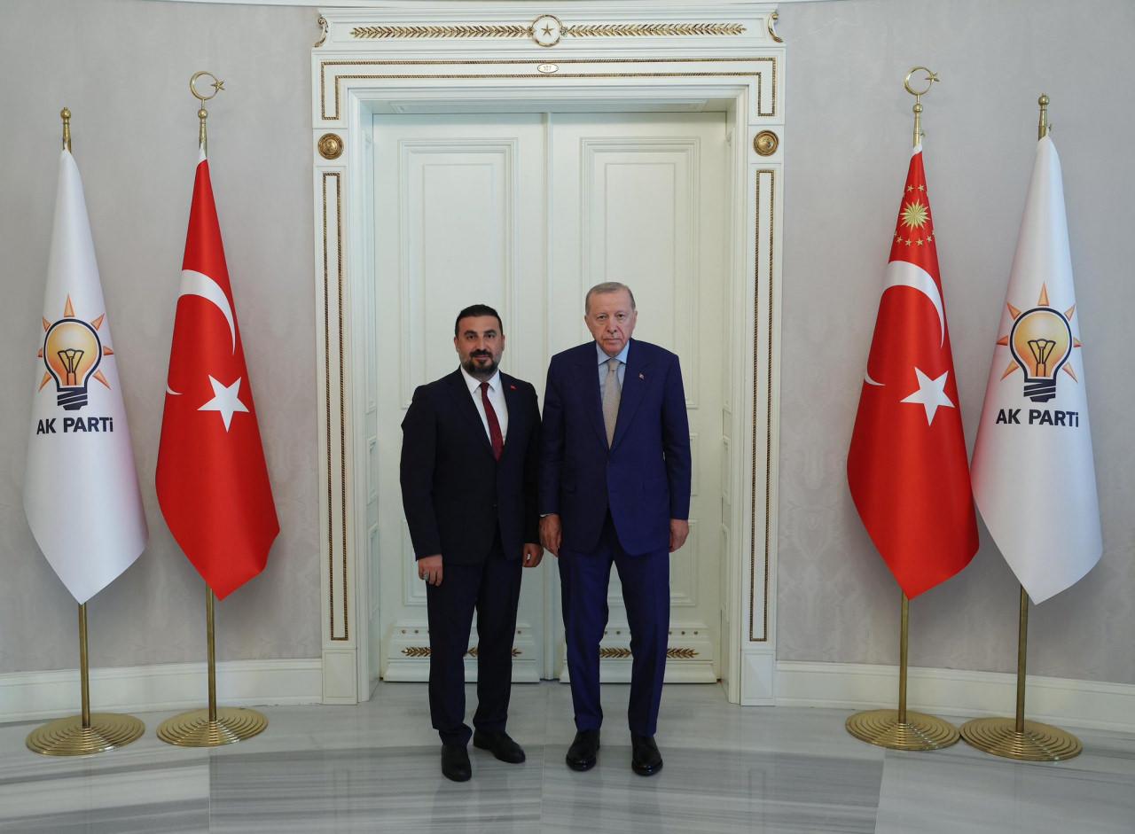 Cumhurbaşkanı Erdoğan ve Afyonkarahisar İl Başkanlığına atanan Özgür Kavak