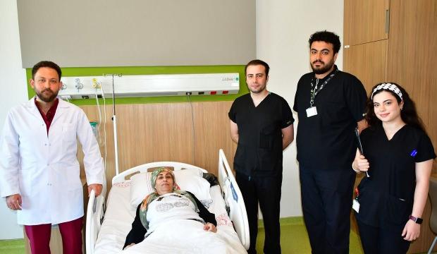 Y&uuml;r&uuml;yemez hale gelmişti: Karnından tam 20 kilogramlık kitle &ccedil;ıkarıldı