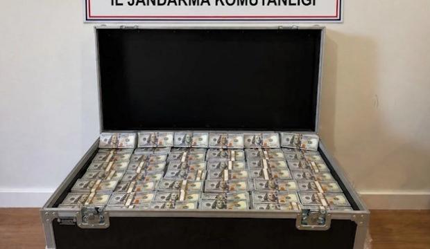 2 milyon 890 bin sahte dolar ele ge&ccedil;irildi