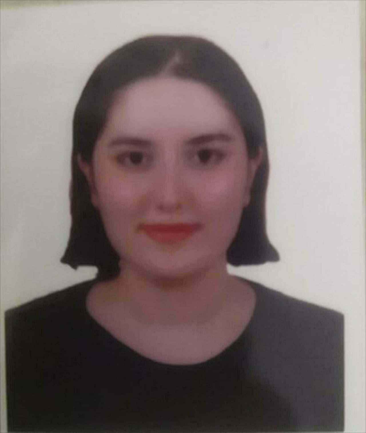 Özge Ceren Deniz'in (23)