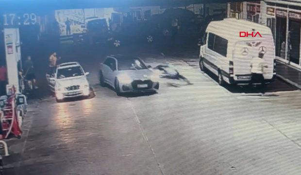 Edirne'deki feci anların g&ouml;r&uuml;nt&uuml;s&uuml; ortaya &ccedil;ıktı: İki kişiyi b&ouml;yle ezip ka&ccedil;mış!