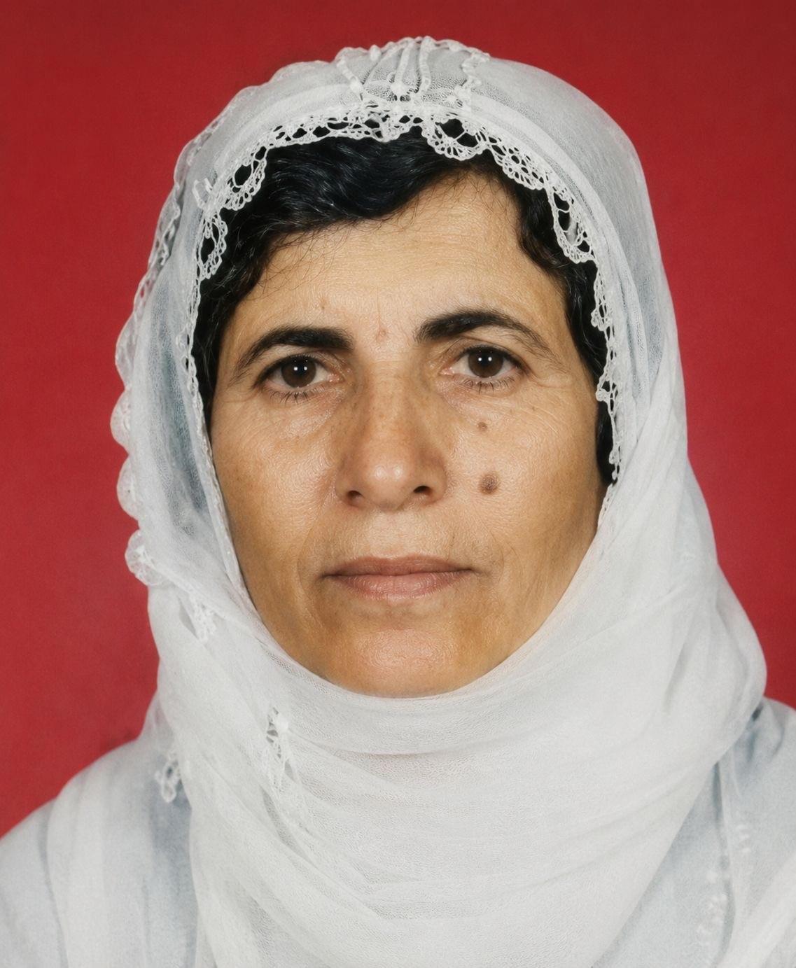  70 yaşındaki Rifa Aslan