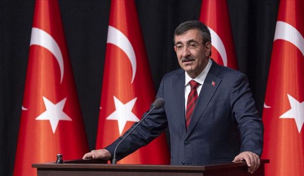 Cumhurbaşkanı Yardımcısı Yılmaz, ikinci &ccedil;eyrek b&uuml;y&uuml;me verilerini değerlendirdi