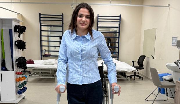 Kars'ta doktorların "y&uuml;r&uuml;yemez" dediği 18 yaşındaki Celyan, ayaklandı 