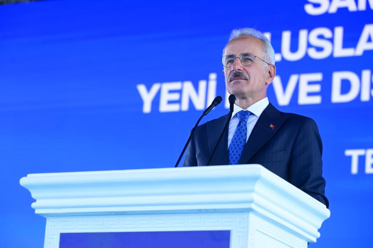 Ulaştırma ve Altyapı Bakanı Abdulkadir Uraloğlu