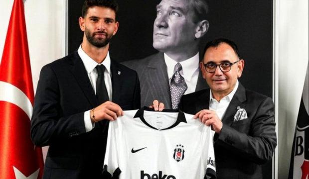 Beşiktaş yeni transferini duyurdu! 4 yıllık imza attı