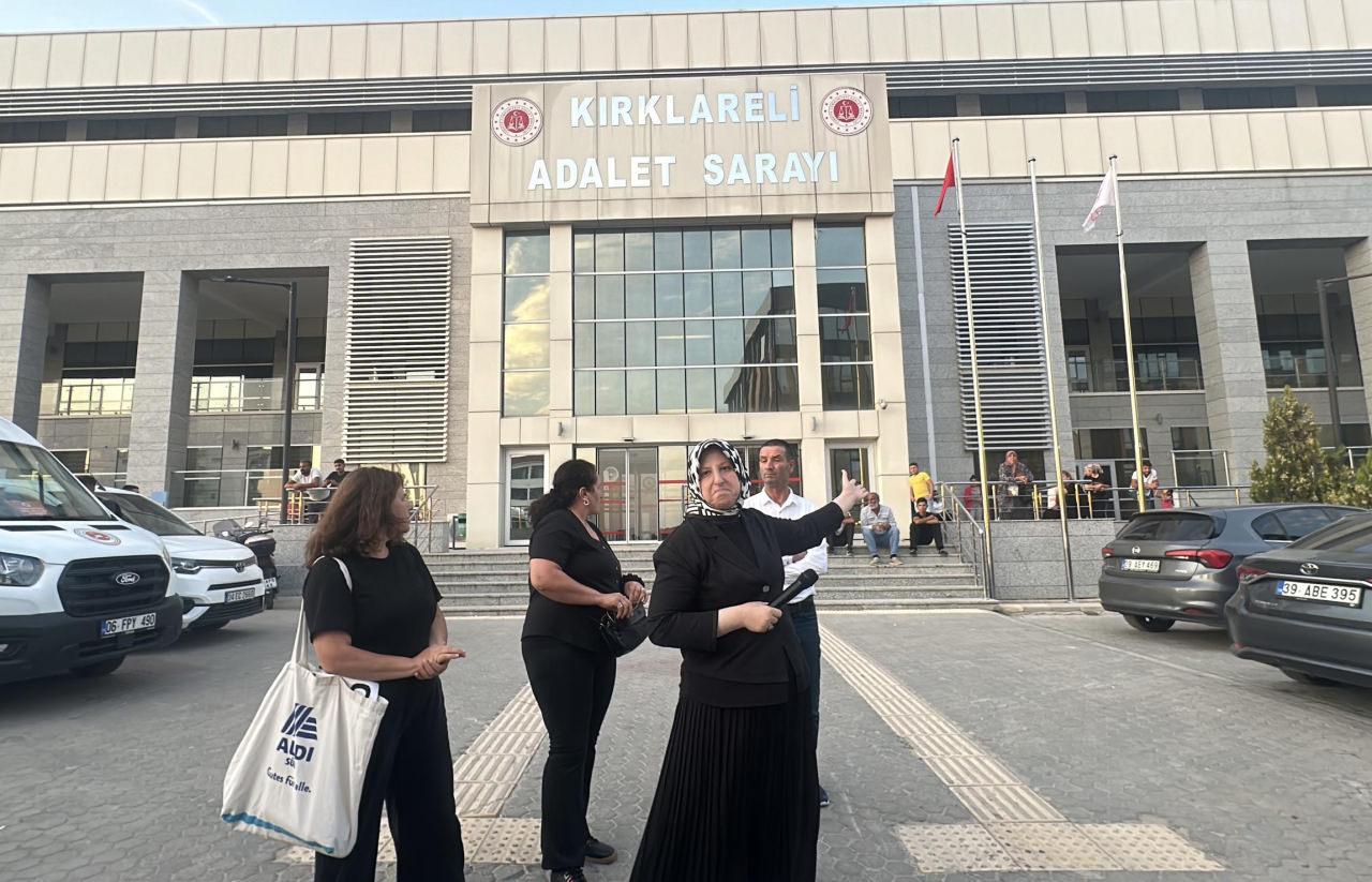 Hayatını kaybeden vatandaşların yakınları. 