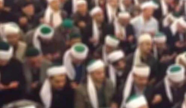 Dikkat &ccedil;eken &lsquo;cemaat&rsquo; uyarısı: Siyaset ve para dinin &ouml;n&uuml;ne ge&ccedil;iyor