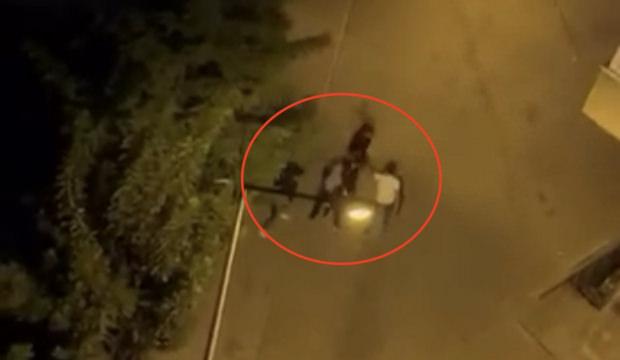 Diyarbakır'da sokak ortasında yumruklu kavga kamerada