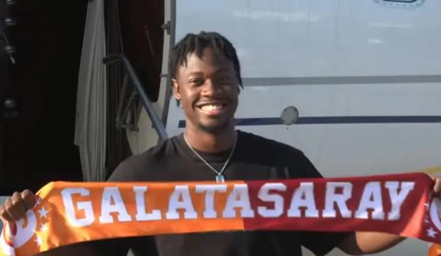 Galatasaray yeni transferini a&ccedil;ıkladı! El Chadaille Bitshiabu İstanbul'a geldi