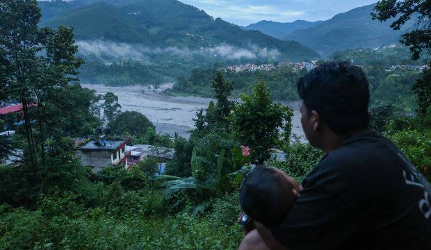 Nepal'i vuran felakette acı bilan&ccedil;o: Can kaybı arttı!