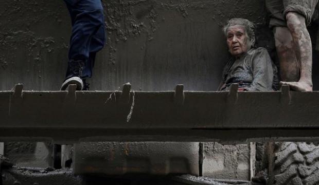 &Ouml;l&uuml; sayısı bini aştı: Nepal'de selin faturası ağır oldu!