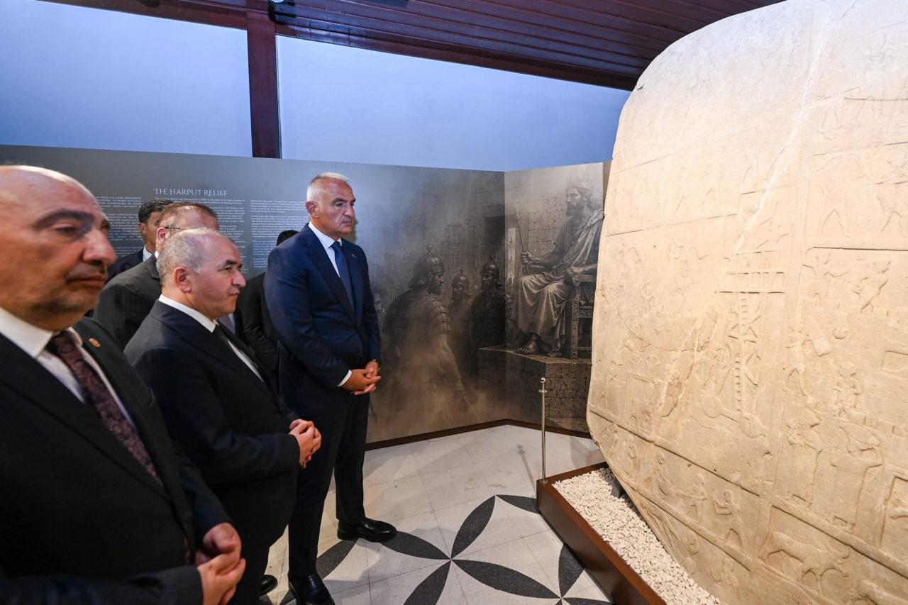 Bakan Ersoy Elazığ'da müzeciliğin 1965'e kadar dayandığını belirtti.