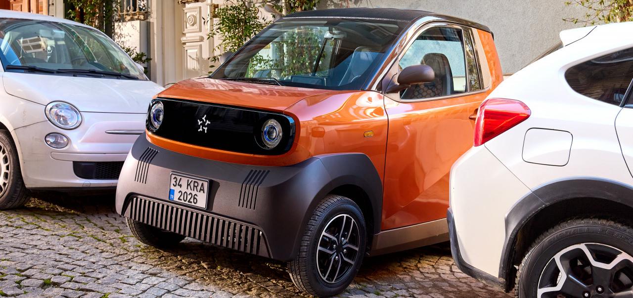 İki kişilik elektrikli Karea Fit, 135 kilometrelik menzili ve kompakt tasarımıyla şehir içi ulaşımı hedefliyor.