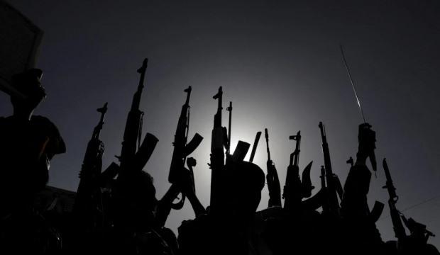 Yemen ordusu, Husileri vurdu
