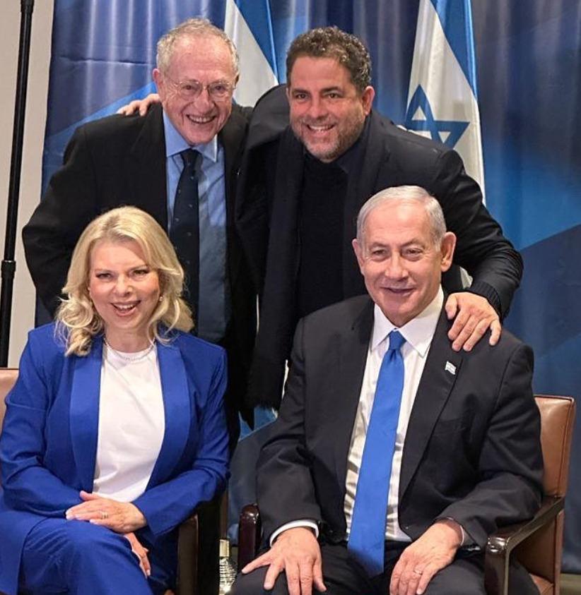Brett Ratner (Sağda)
