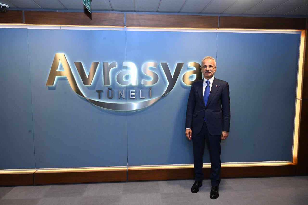 Ulaştırma ve Altyapı Bakanı Abdulkadir Uraloğlu