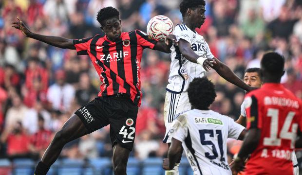 Nefes kesen ma&ccedil;ta Kasımpaşa 90+4'te 3 puanı aldı!