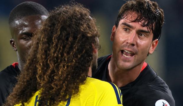 Beşiktaş'ı bekleyen b&uuml;y&uuml;k tehlike! Vlahovic ka&ccedil; ma&ccedil; ceza alacak?