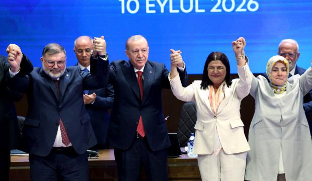 CHP'ye b&uuml;y&uuml;k darbe: 4 Belediye Başkanı AK Parti'ye katıldı!
