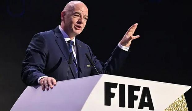 FIFA başkanlığı &ouml;ncesi dengeler değişiyor! Infantino&rsquo;ya bir darbe daha