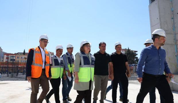 Gaziantep'te b&uuml;y&uuml;k kongre merkezi inşaatı s&uuml;r&uuml;yor