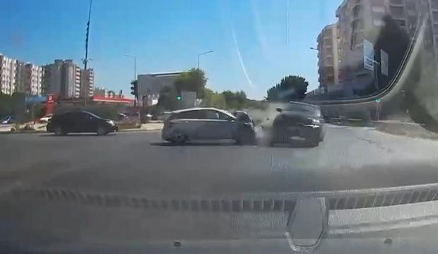 "Gıdıklama kaza yaparız" dedi, 3 saniye sonra kaza yaptı