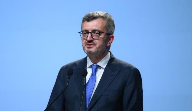 İletişim Başkanı Duran, d&uuml;nya gen&ccedil;ler ralli şampiyonu Ali T&uuml;rkkan'ı tebrik etti