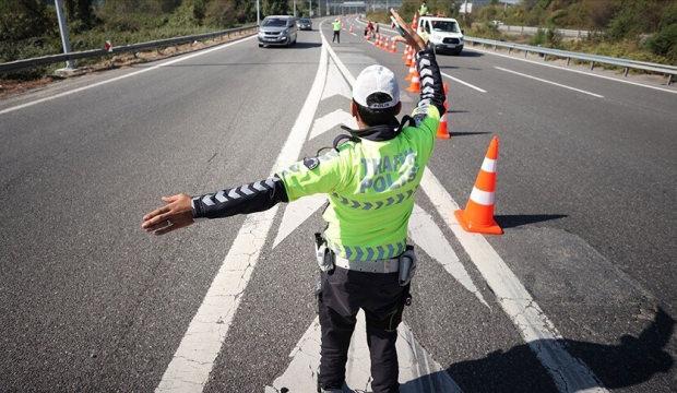 İstanbullular dikkat! 3 il&ccedil;ede bazı yollar kapatılacak