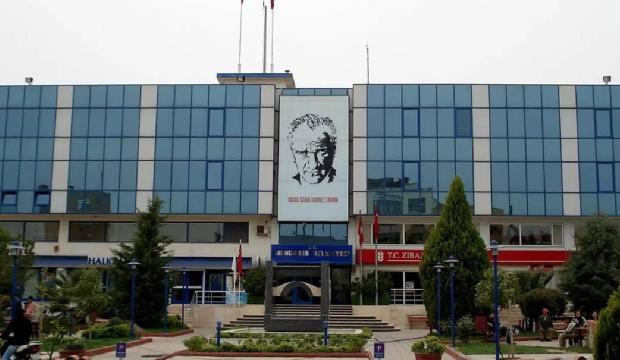 Menderes Belediyesi'ne y&ouml;nelik r&uuml;şvet soruşturmasında bir tutuklama daha ger&ccedil;ekleşti